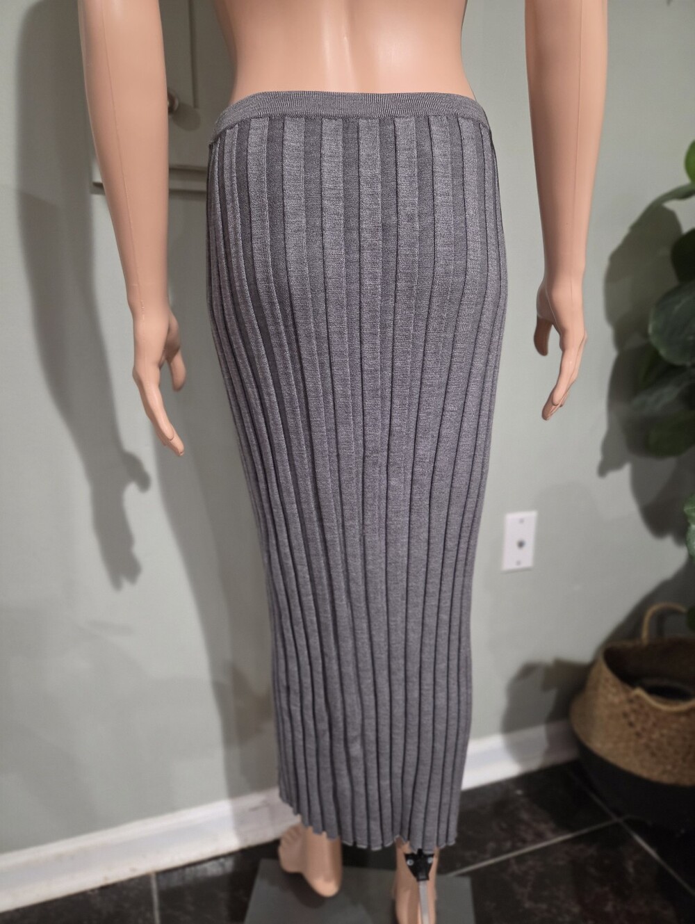 Theory Wide Rib Wool Blend Midi Skirt Gray Size M NWT - Picture 9 of 16